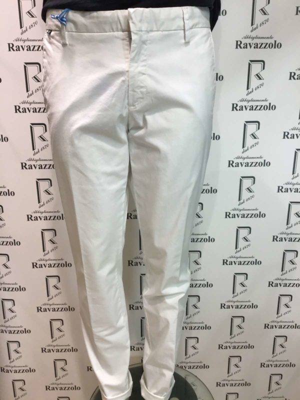 E63EF5F2-15A7-40DE-8263-8985166F1631